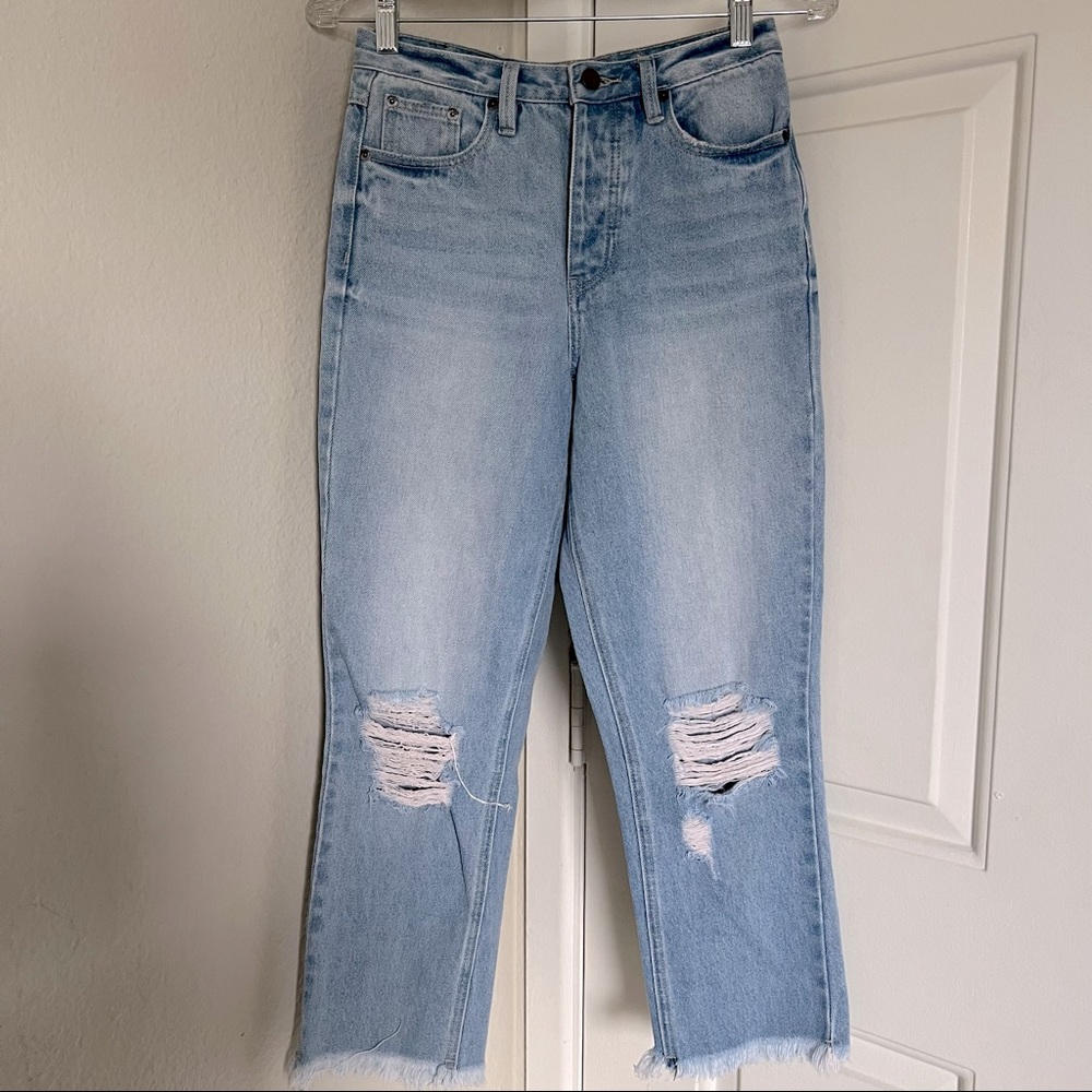 O’NEILL • Straight Leg Distressed Light Wash Jeans 27